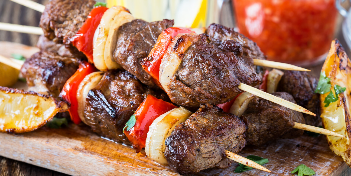 GOAT BROCHETTE, CHIPS